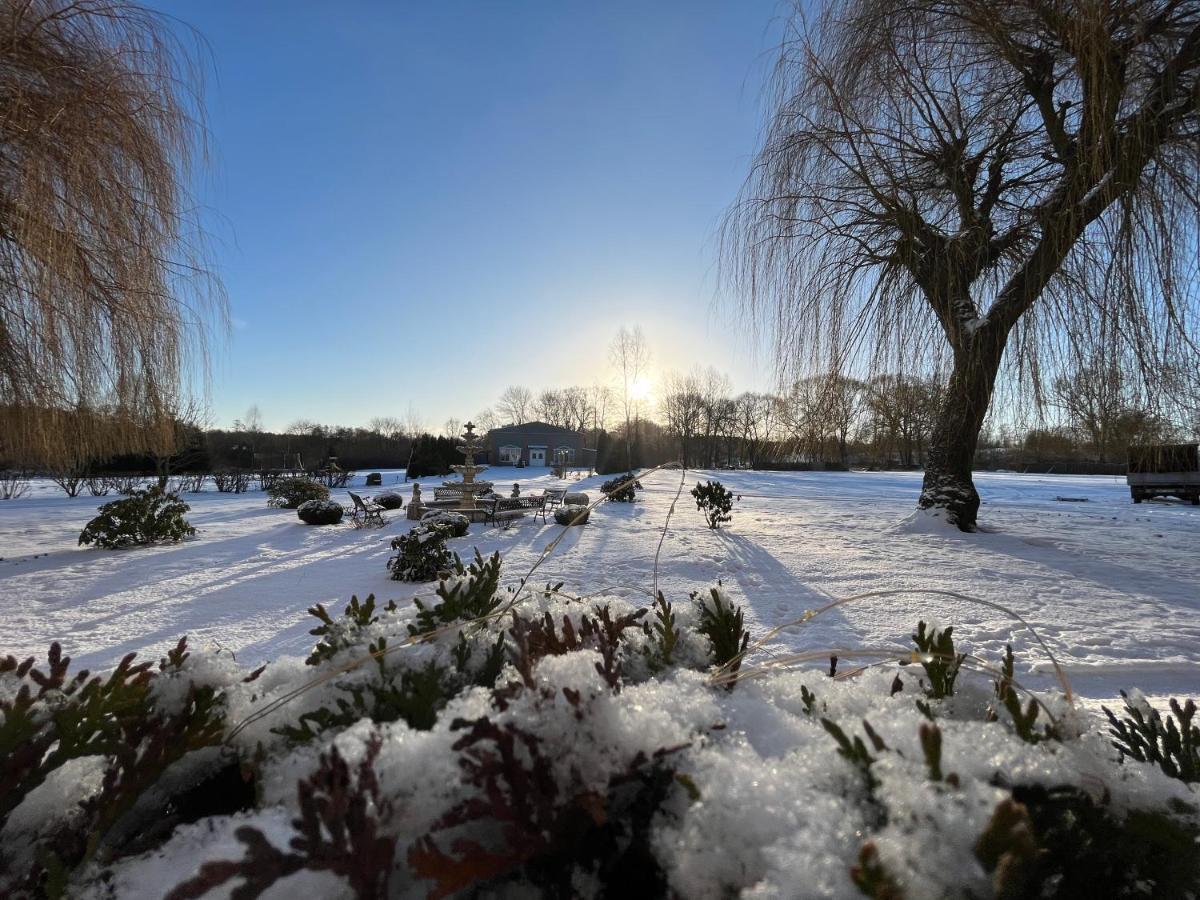 Agroturystyka Hotel Noclegi Palac Camping Wałcz Kültér fotó